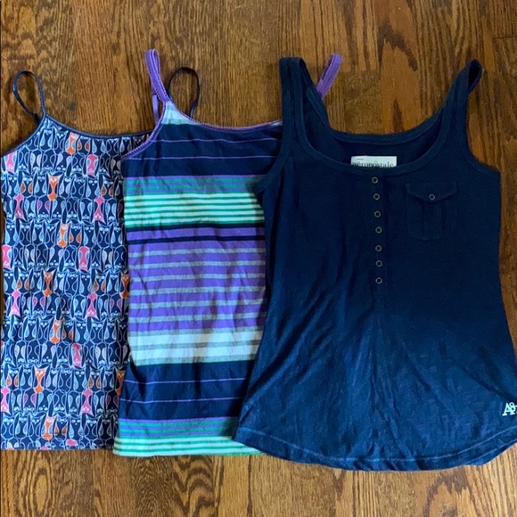 Aeropostale Tops - Lot of 3 Aeropostale Tanks